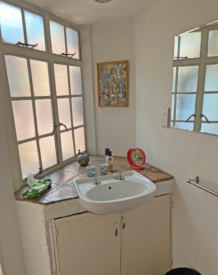 Weaver Cottages 하라레 외부 사진